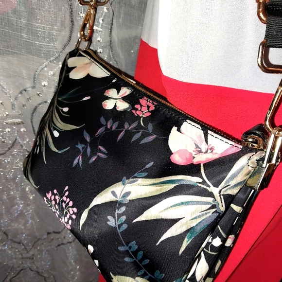 Kate Spade NWOT FLORAL Wilson Road Madelyne Floral Crossbody Botanical Bag Black - Picture 5 of 15